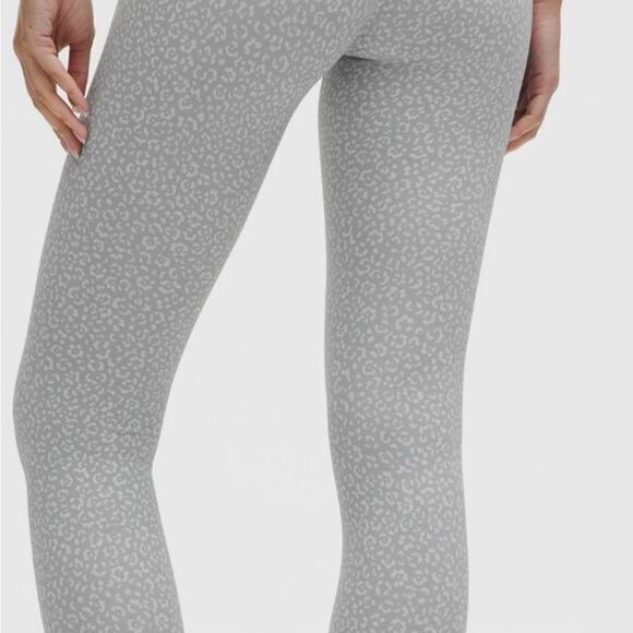 Lululemon NWT wonder train HR 25 inch size 10 leopard daisy starlight multi - Picture 2 of 4